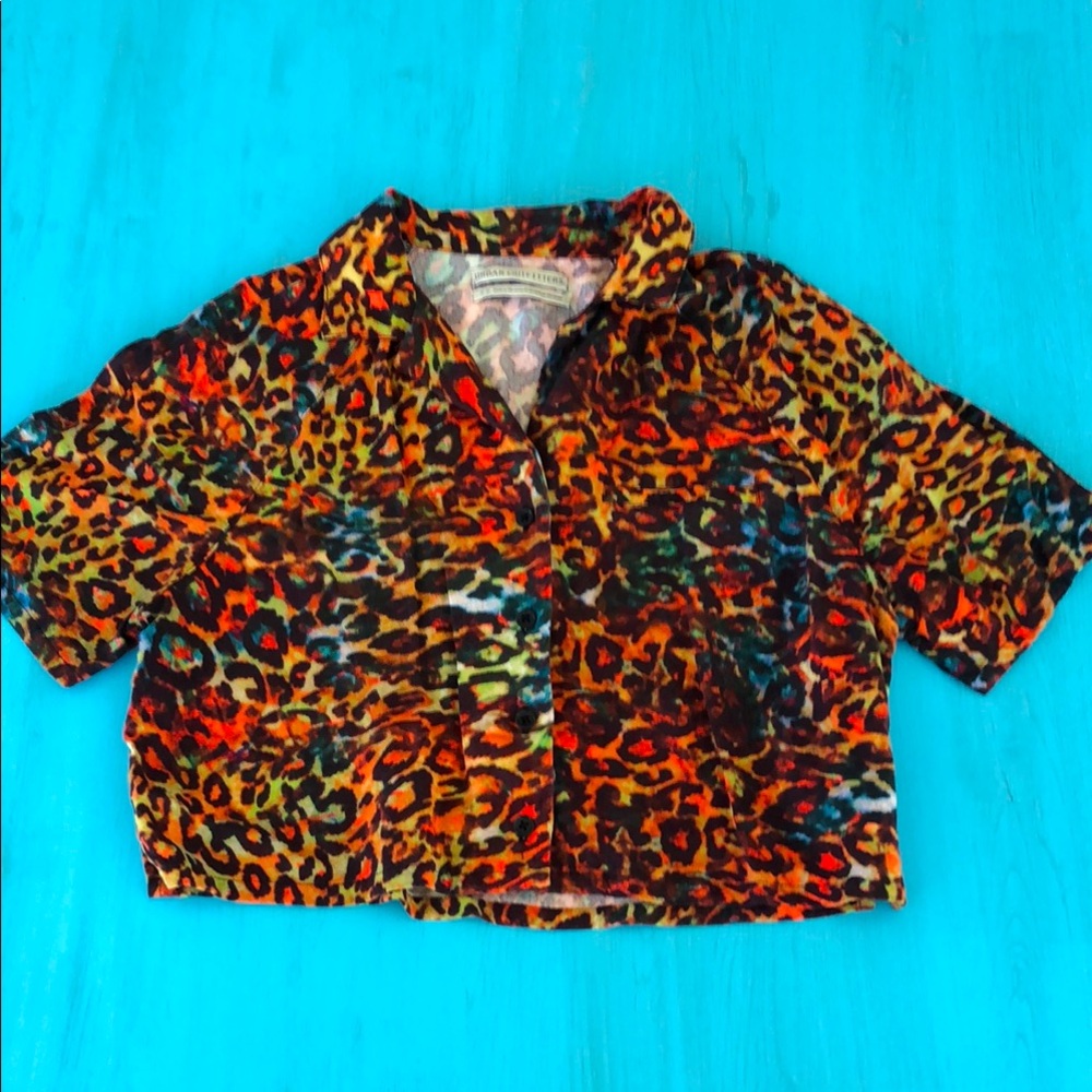 Cropped Leopard Print Shirt